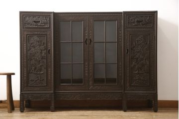 ビンテージ家具　高級品　シノワズリ様式　クルミ材　手彫りの彫刻が細やかで美しいサイドボード(キャビネット、収納棚、ヴィンテージ)(R-054579)
