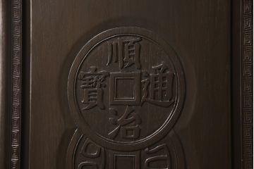 ビンテージ家具　高級品　シノワズリ様式　クルミ材　手彫りの彫刻が細やかで美しいサイドボード(キャビネット、収納棚、ヴィンテージ)(R-054579)
