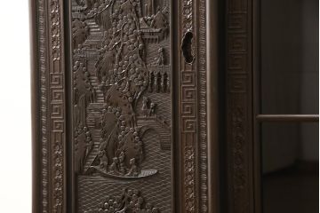 ビンテージ家具　高級品　シノワズリ様式　クルミ材　手彫りの彫刻が細やかで美しいサイドボード(キャビネット、収納棚、ヴィンテージ)(R-054579)