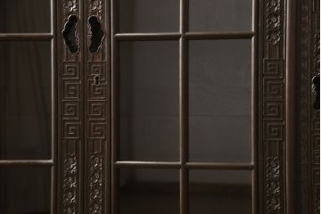 ビンテージ家具　高級品　シノワズリ様式　クルミ材　手彫りの彫刻が細やかで美しいサイドボード(キャビネット、収納棚、ヴィンテージ)(R-054579)