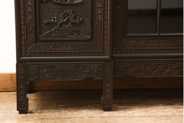 ビンテージ家具　高級品　シノワズリ様式　クルミ材　手彫りの彫刻が細やかで美しいサイドボード(キャビネット、収納棚、ヴィンテージ)(R-054579)
