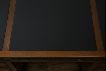 中古　DREXEL HERITAGE(ドレクセルヘリテイジ)　Triune(トライユン)　レザートップが格好いいマホガニー材製のデスク　定価約75万円相当　(R-054588)