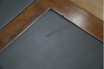 中古　DREXEL HERITAGE(ドレクセルヘリテイジ)　Triune(トライユン)　レザートップが格好いいマホガニー材製のデスク　定価約75万円相当　(R-054588)