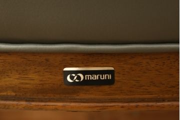 中古　maruni(マルニ木工)　地中海ロイヤルシリーズ　シャルル　本革(レザー)　シックな色合いが魅力のキャスター付きパーティチェア(椅子、1人掛け)(定価約25万円)(R-054589)