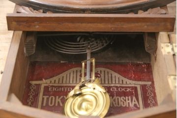アンティーク時計　昭和初期　EIKOSHA(鶴巻時計店英工舎)　電池式　頭丸型のレトロなデザインが魅力的な掛け時計(柱時計、古時計)(R-054591)