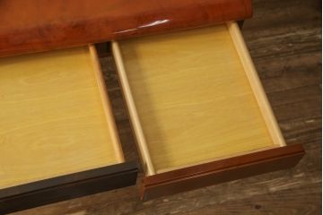 中古　高級イタリア輸入家具　脚のつくりなど洗練されたデザインが目を引くシャッター付きデスク(机、在宅ワーク、在宅用コンソールテーブル、作業台)(R-054592)
