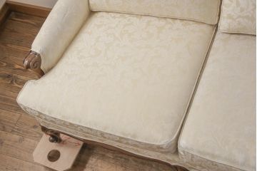 張替え費込み!!　中古　アメリカ輸入モデル　DREXEL HERITAGE(ドレクセルヘリテイジ)　エレガントな空間を実現してくれる3人掛けソファ(3Pソファ、三人掛け、3シート、アームソファ、クッション付き)(定価約100万円)(R-054599)