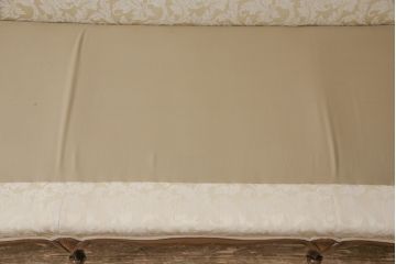 張替え費込み!!　中古　アメリカ輸入モデル　DREXEL HERITAGE(ドレクセルヘリテイジ)　エレガントな空間を実現してくれる3人掛けソファ(3Pソファ、三人掛け、3シート、アームソファ、クッション付き)(定価約100万円)(R-054599)