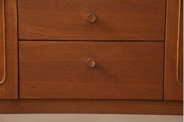 イギリスビンテージ　Nathan(ネイサン)社　チーク材　北欧スタイルのお部屋におすすめのサイドボード(リビングボード、収納棚、戸棚、ヴィンテージ)(R-054614)