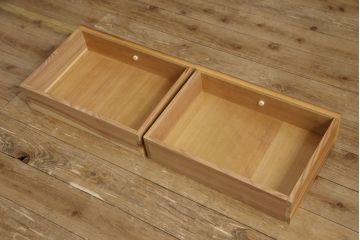 中古　美品　屋久杉　上質な和の空間づくりにおすすめの茶箪笥(茶棚、戸棚、収納棚、飾り棚)(R-054623)