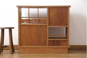 中古　美品　屋久杉　上質な和の空間づくりにおすすめの茶箪笥(茶棚、戸棚、収納棚、飾り棚)(R-054624)