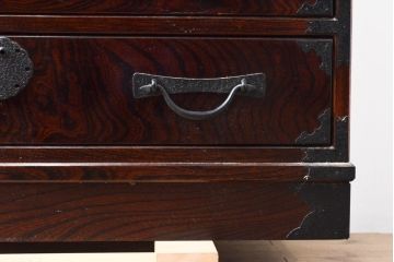 中古　美品　国産民芸箪笥　引き出し9杯　赤みがかった色合いが魅力的な和の趣あふれる重ね箪笥(チェスト、和タンス、衣装箪笥)(R-054625)