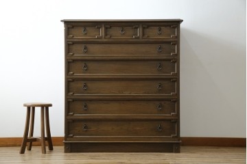 中古　美品　神戸洋家具　永田良介商店　高貴な雰囲気を漂わせる6段チェスト　(R-054628)