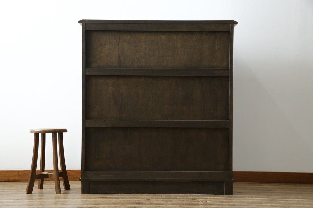 中古　美品　神戸洋家具　永田良介商店　高貴な雰囲気を漂わせる6段チェスト　(R-054628)