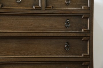 中古　美品　神戸洋家具　永田良介商店　高貴な雰囲気を漂わせる6段チェスト　(R-054628)