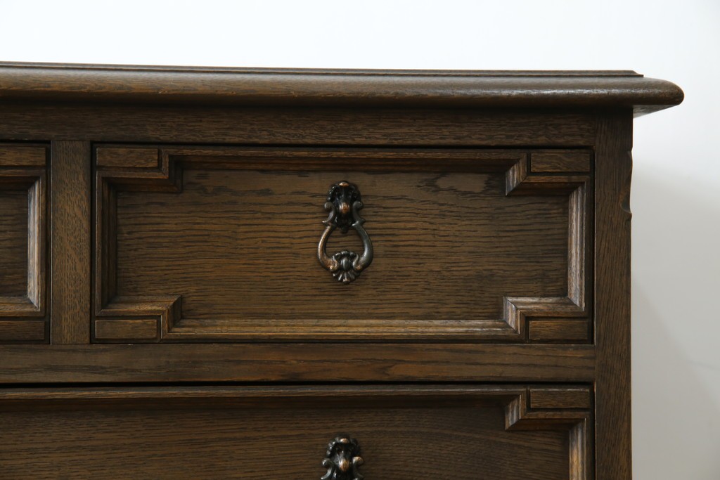 中古　美品　神戸洋家具　永田良介商店　高貴な雰囲気を漂わせる6段チェスト　(R-054628)