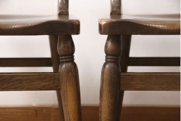 中古　柏木工(KASHIWA)　WILDERNESS(ウィルダネス)　ナラ材　木の温かみある風合いが魅力的なダイニングチェア2脚セット(板座チェア、椅子)(R-054636)