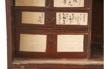 和製アンティーク　使い込まれた風合いが味わい深い時代箪笥(和たんす、引き出し、収納棚、戸棚)(R-054639)