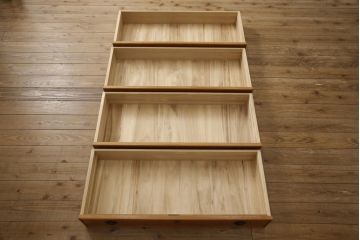 中古　美品　屋久杉　品のある佇まいが上質な和の空間にピッタリな着物箪笥(和たんす、衣装タンス、衣装盆、引き出し)(R-054643)