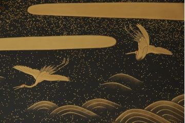 中古　超美品　最高級　輪島塗　宮内庁蒔絵司　木村華邸作　高蒔絵　金蒔絵が素晴らしい文机(サイドテーブル、ローテーブル)(R-054645)