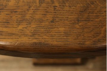 中古　高級輸入家具　オーク材　アンティーク彫　重厚感のある丸テーブル(ラウンドテーブル、ダイニングテーブル)(バロッサバレンティ)(R-054679)
