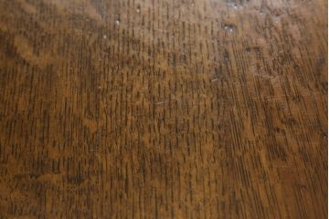 中古　高級輸入家具　オーク材　アンティーク彫　重厚感のある丸テーブル(ラウンドテーブル、ダイニングテーブル)(バロッサバレンティ)(R-054679)