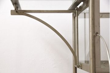 珍品　和製アンティーク　医療用　インダストリアルな雰囲気が漂うアイアンワゴン(キャビネット、ケビント、ガラスケース、トロリー、サイドテーブル)(R-054680)