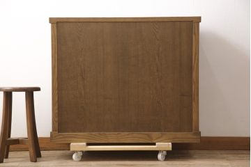 中古　タモ材　異なる木の色味を楽しめる三尺水屋箪笥サイドボード(キャビネット、食器棚、戸棚、収納棚)(R-054686)