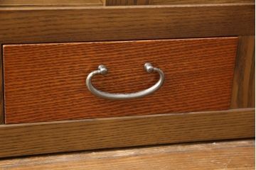 中古　タモ材　異なる木の色味を楽しめる三尺水屋箪笥サイドボード(キャビネット、食器棚、戸棚、収納棚)(R-054687)