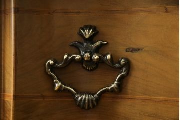 中古　バロッサバレンティ(VARO,S.A. VALENTI)　曲線的なフォルムが優雅で美しいライティングビューロー(定価約65万円)(簿記机、在宅ワーク、在宅用引き出し、ワークデスク、チェスト)(R-054689)