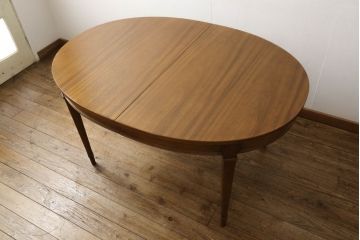 中古　DREXEL HERITAGE(ドレクセルヘリテイジ)　Triune(トライユン)　品のある佇まいがすてきなダイニングテーブル(エクステンションテーブル、4人掛け、6人掛け)(R-054691)