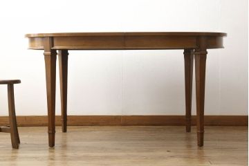 中古　DREXEL HERITAGE(ドレクセルヘリテイジ)　Triune(トライユン)　品のある佇まいがすてきなダイニングテーブル(エクステンションテーブル、4人掛け、6人掛け)(R-054691)
