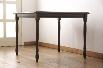 中古　美品　北海道民芸家具　細見の脚など繊細なデザインが美しいダイニングテーブル(2人掛け用ダイニングテーブル)(R-054699)