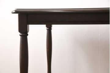 中古　美品　北海道民芸家具　細見の脚など繊細なデザインが美しいダイニングテーブル(2人掛け用ダイニングテーブル)(R-054699)