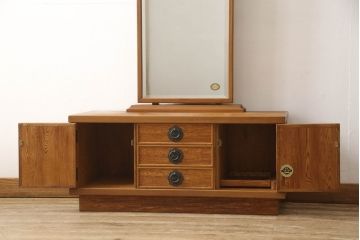 中古　美品　屋久杉　漆塗り　品のある佇まいが美しい鏡台(ミラー、姿見、ドレッサー)(R-054701)
