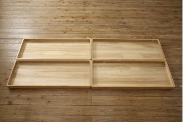 中古　ゴールドの金具と房飾りが上品で可愛らしい雰囲気を醸し出す総桐箪笥(胴丸、総桐たんす、着物箪笥、和箪笥)(R-054702)