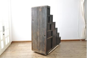 和製アンティーク　シンプルながらも趣ある佇まいが魅力的な階段箪笥(時代箪笥、収納箪笥、戸棚、収納棚)(R-054704)