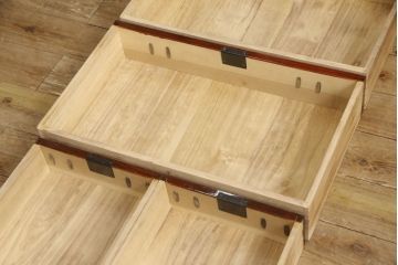 中古　美品　漆塗　国産民芸家具　和の趣あふれる小引き出し(小抽斗、小物収納、卓上収納)(R-054735)