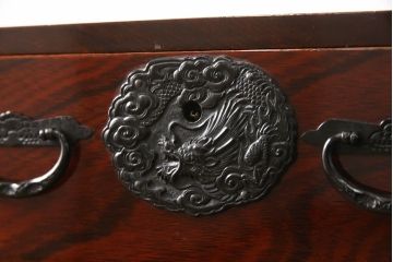 中古　美品　漆塗　国産民芸家具　和の趣あふれる小引き出し(小抽斗、小物収納、卓上収納)(R-054735)