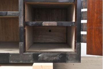 和製アンティーク　明治期　取り入れやすいサイズに生まれ変わる庄内箪笥ローボード(テレビボード、テレビ台、ローチェスト、引き出し)(R-054737)