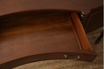 中古　イタリア高級輸入家具　マホガニー材　クラシカルな佇まいが魅力的なサイドボード(コンソールテーブル)(R-054742)