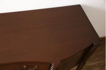 中古　イタリア高級輸入家具　マホガニー材　クラシカルな佇まいが魅力的なサイドボード(コンソールテーブル)(R-054742)