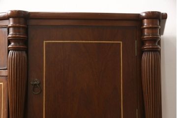 中古　イタリア高級輸入家具　マホガニー材　クラシカルな佇まいが魅力的なサイドボード(コンソールテーブル)(R-054742)
