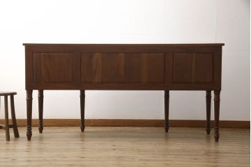 中古　イタリア高級輸入家具　マホガニー材　クラシカルな佇まいが魅力的なサイドボード(コンソールテーブル)(R-054742)