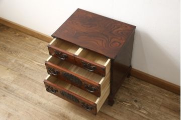 中古　脚付きのデザインがユニークで面白い岩谷堂箪笥(小タンス、引き出し、小物収納)(R-054745)