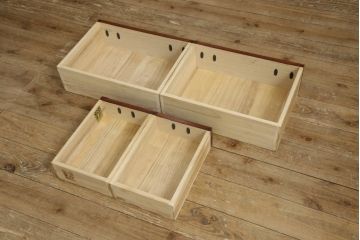 中古　脚付きのデザインがユニークで面白い岩谷堂箪笥(小タンス、引き出し、小物収納)(R-054745)