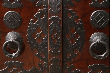 希少!　和製ビンテージ　仙台無形文化財　金具師 八重樫今朝吉作　手打ち金具の緻密な美しさが目を引く仙台箪笥(帳箱、船箪笥、和たんす、小箪笥、ヴィンテージ)(R-054747)