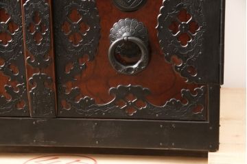 希少!　和製ビンテージ　仙台無形文化財　金具師 八重樫今朝吉作　手打ち金具の緻密な美しさが目を引く仙台箪笥(帳箱、船箪笥、和たんす、小箪笥、ヴィンテージ)(R-054747)