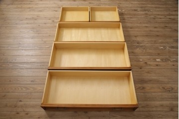 中古　超美品　横浜ダニエル(daniel)　木のあたたかみを感じる上品な衣装タンス　定価約180万円　(R-054748)