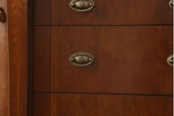 中古　美品　スペイン　ウルタド(HURTADO)社製　象嵌入り　高級感溢れる佇まいのサイドボード(定価約40万円)(キャビネット、引き出し、チェスト)(R-054756)